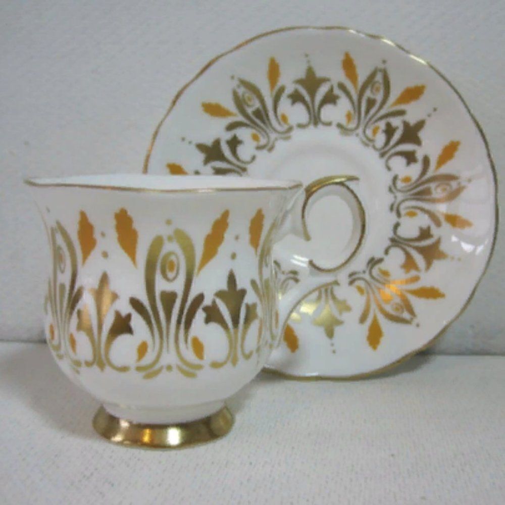 CROWN STAFFORDSHIRE English Tea Cup and Saucer Set Fine Bone China Gilding